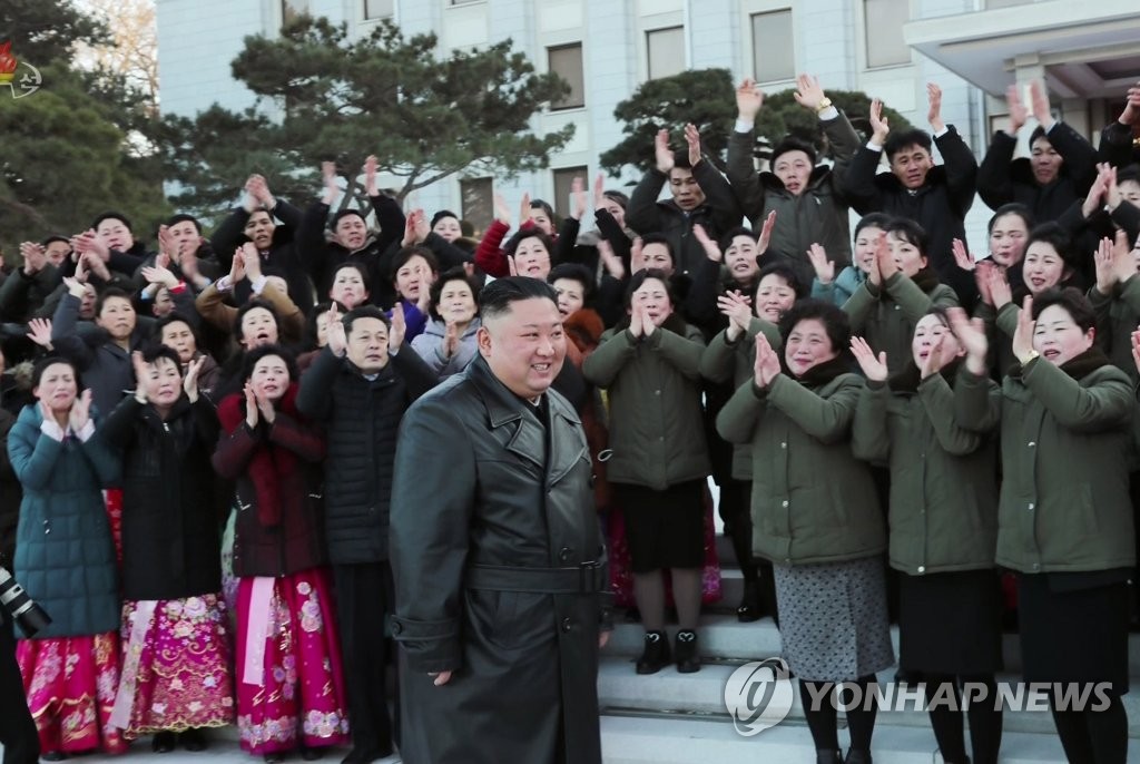 N.K. leader's photo session N.K. leader's photo session