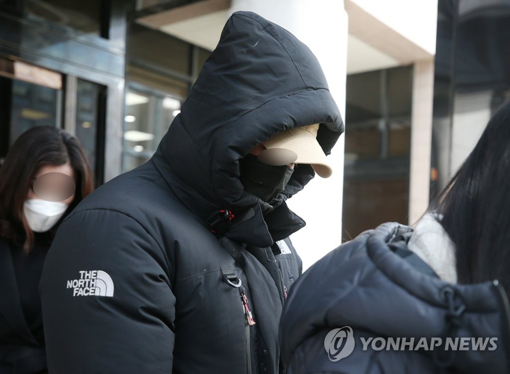 내연녀 나체사진 협박, 아역배우 출신 승마선수 영장심사