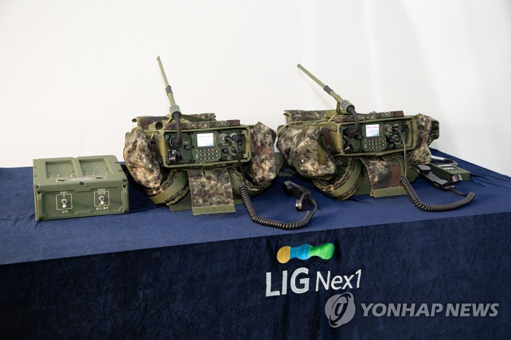 LIG넥스원 '차세대 군용 무전기' TMMR 첫 출하