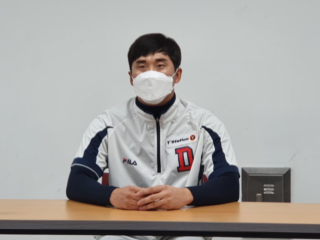 인터뷰하는 허경민