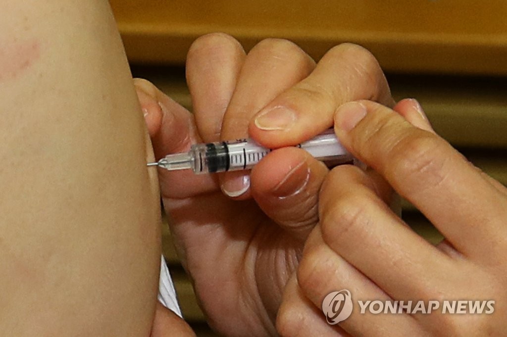 의료진 대상 코로나19 백신 접종