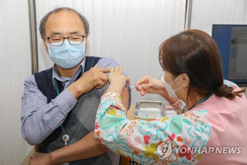 강릉아산병원 의료진 코로나19 백신 자체 접종