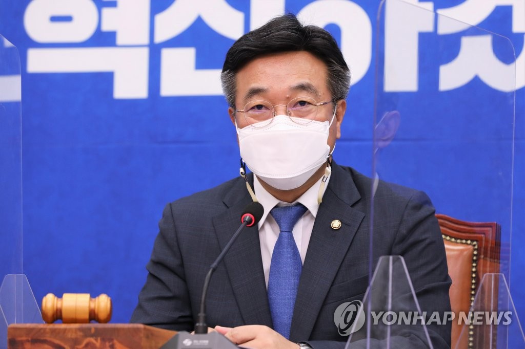 발언하는 민주당 윤호중 비대위원장