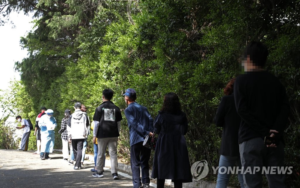 이어지는 코로나19 검사