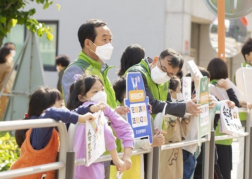 코오롱인더 장희구 대표 '어린이 교통안전 챌린지' 동참