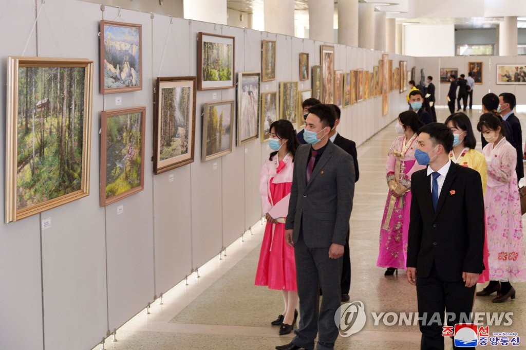 북한, 전국신인미술전람회 개막