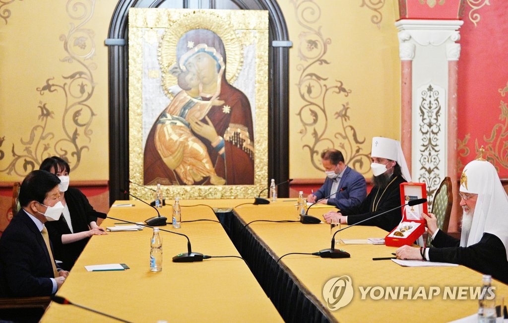 러시아정교회 키릴 총대주교 면담하는 박병석 국회의장