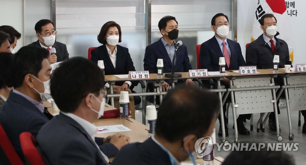 당대표 후보자 간담회 발언하는 박성중 서울시당위원장