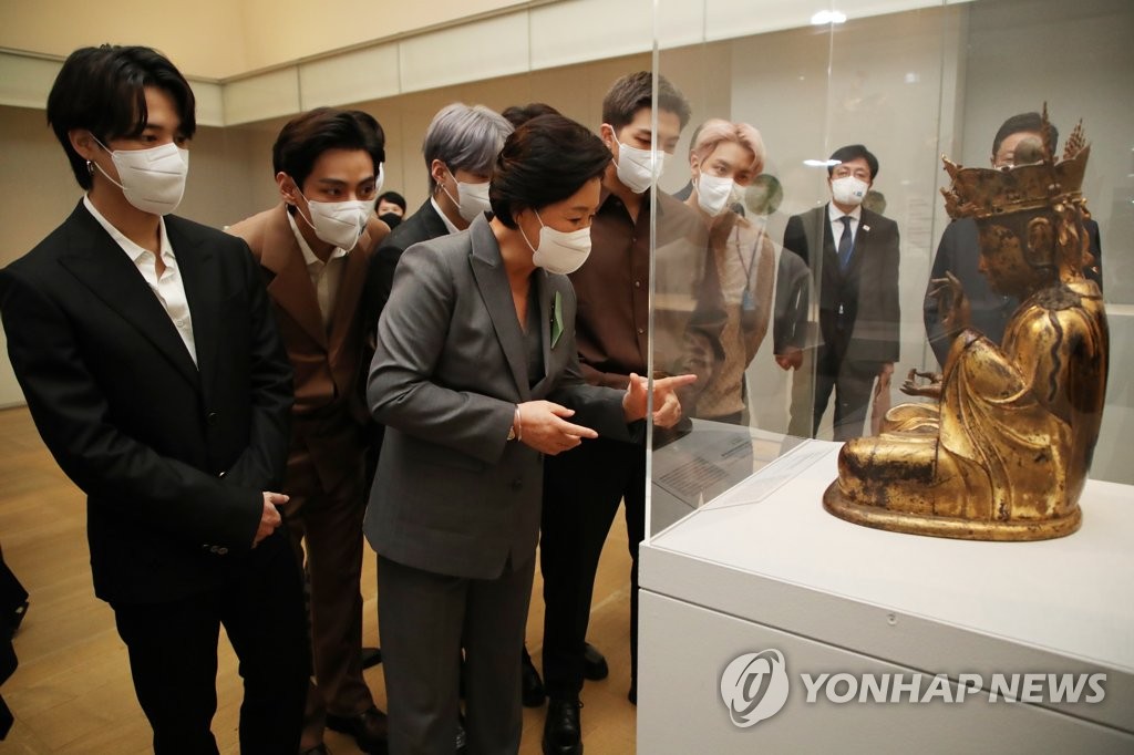 김정숙 여사, BTS와 미국 최대미술관 동행…′K컬쳐 알리기′