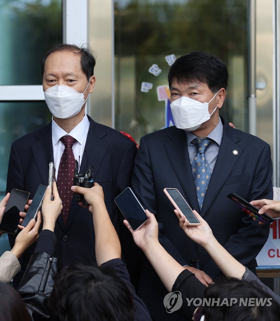 Court rejects ex-top prosecutor's injunction request Court rejects ex-top prosecutor's injunction request