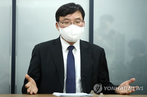 발언하는 구본환 사장