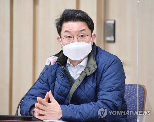 물가관계차관회의 주재하는 이억원 차관