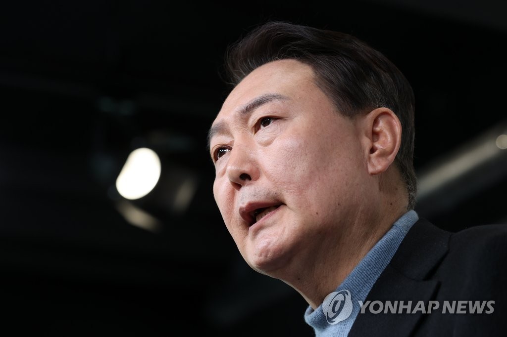 단일화 협상 관련 기자회견하는 윤석열 후보