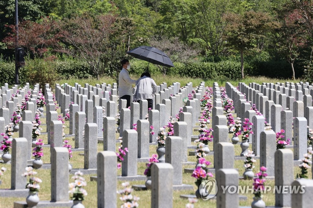 전국 국립묘지 3년 만에 추석연휴 개방