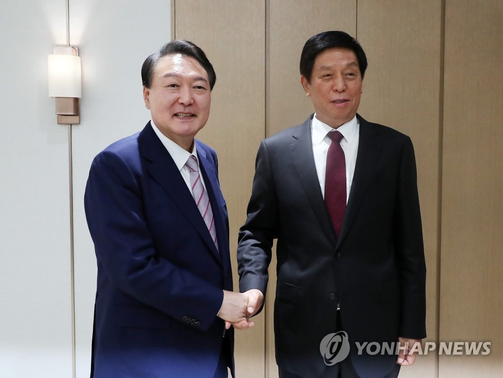 윤석열 대통령 예방한 리잔수 중국 전인대 상무위원장