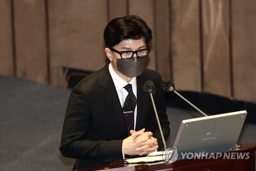 답변하는 한동훈 장관