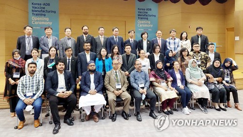 '한국 백신 기술 배우러 왔어요'