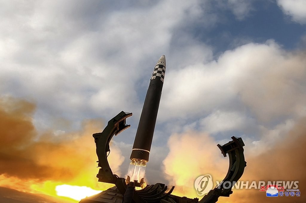 North Korea fires a Hwasong-17 intercontinental ballistic missile from the Sunan area in Pyongyang, in this file photo released by the Korean Central News Agency (KCNA) on Nov. 19, 2022, a day after the launch. (For Use Only in the Republic of Korea. No Redistribution) (Yonhap)