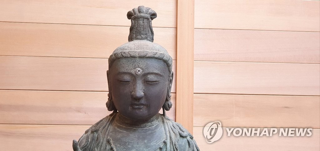 일본에 있다가 절도범에 의해 국내로 들어온 고려시대 금동관음보살좌상(불상)에 대해 2심 법원이 일본에 돌려줘야 한다고 판결했다. 사진은 대전 국립문화재연구원 수장고에 있는 금동관음보살좌상(불상). / 문화재청 제공