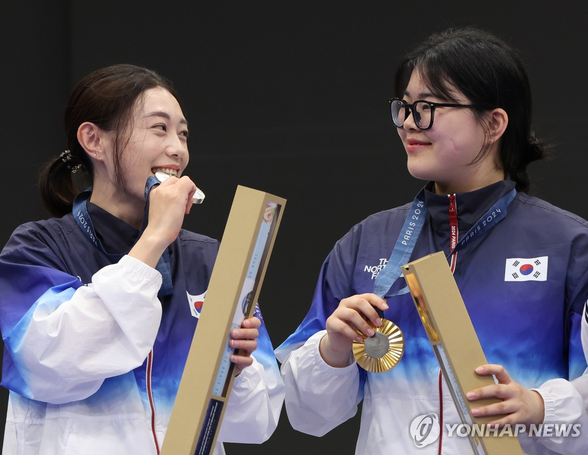 오예진·김예지, 여자 10ｍ 공기권총 금·은메달