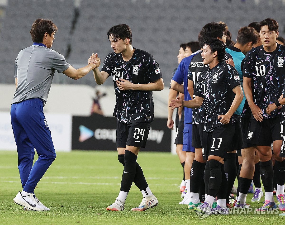 2-0으로 승리한 한국