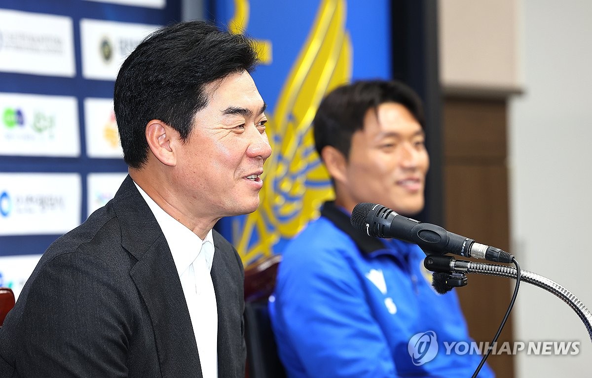 인천 승격 이끈 윤정환 감독