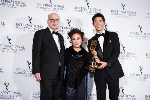 فوز المسلسل الدرامي الكوري «عاطفة الملك» بأول جائزة «إيمي» دولية - 2