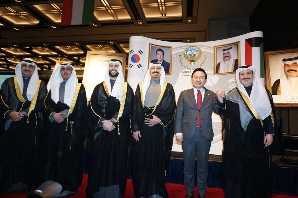 سفارة دولة الكويت في سيئول تحتفل بالعيد الوطني الثاني والستين وعيد التحرير الثاني والثلاثين - 4