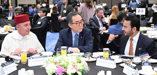 وزارة الخارجية تنظم حفل إفطار رمضاني للمجتمع المسلم بكوريا الجنوبية