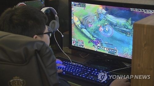 League of Legends being played at a PC bang. (Photo capture from Yonhap News TV)