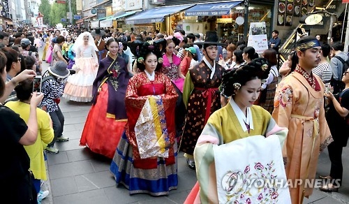 modern hanbok insadong