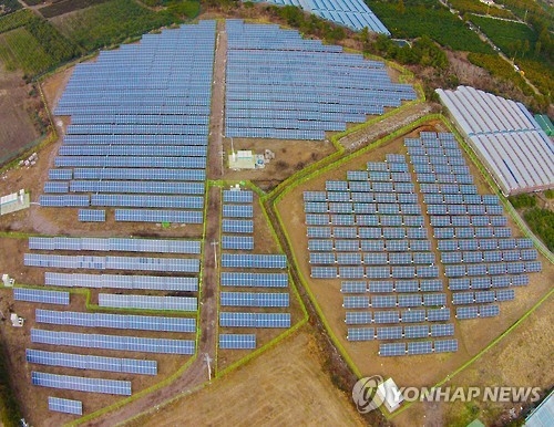 Solar power generation facilities on Jeju Island. (Yonhap file photo)