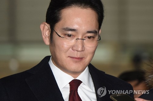 Samsung heir returns home after being grilled in corruption probe