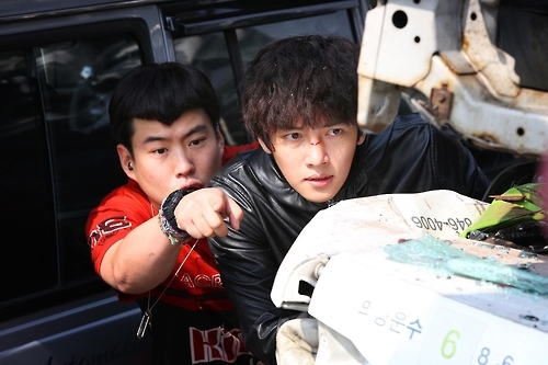 A still cut from the new Korean crime-action thriller "Fabricated City." (Yonhap)