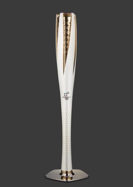 (LEAD) PyeongChang unveils Winter Olympic torch inspired by white porcelain