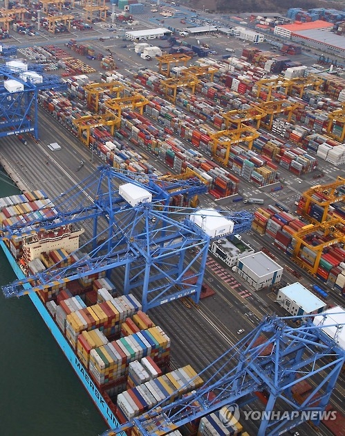 S. Korea's export prices fall 1.4 pct last month on strong won - 1