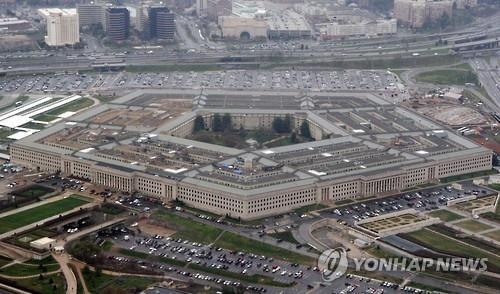 (LEAD) Pentagon: U.S. believes S. Korea won't reverse THAAD deployment - 1