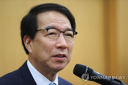 Former Prime Minister Chung Un-chan (Yonhap)
