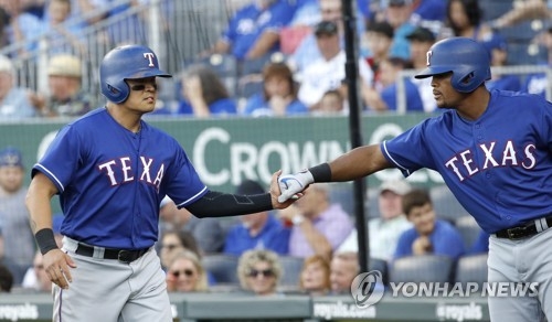 Shin-Soo Choo of Texas Rangers reaches base in 48th consecutive