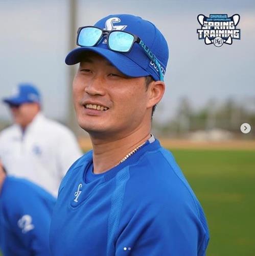 Ex Mlb Pitcher Oh Seung Hwan Makes 1st Spring Appearance Since Kbo Return Yonhap News Agency