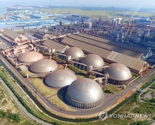 Hyundai Steel Co.'s steelmaking factory in Dangjin, about 120 kilometers south of Seoul (Yonhap)