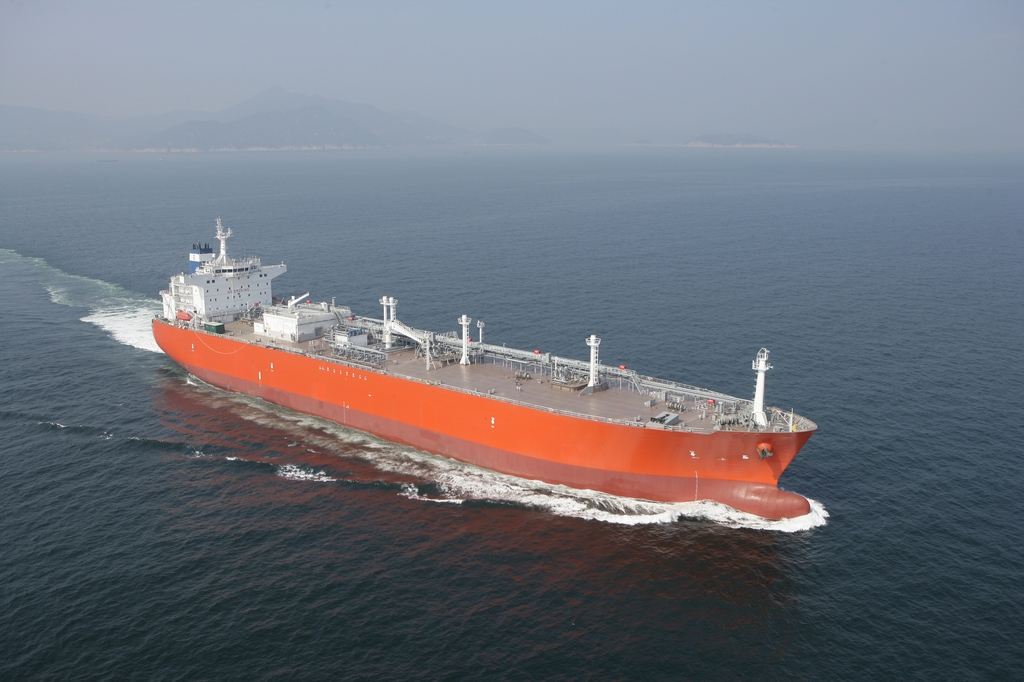 This photo provided by Daewoo Shipbuilding & Marine Engineering Co. on Dec. 11, 2020, shows a liquid petroleum gas carrier built by the shipbuilder. (PHOTO NOT FOR SALE) (Yonhap)