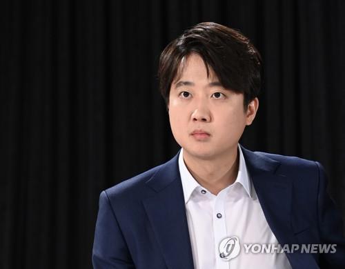 Lee Jun-seok wins surprise victory to head main opposition as youngest-ever leader