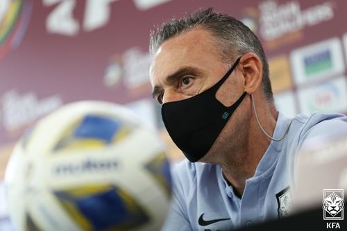 Paulo Bento, head coach of the South Korean men&apos;s national football team, speaks at a press conference at the National Football Center in Paju, Gyeonggi Province, on Sept. 6, 2021, in this photo provided by the Korea Football Association. (PHOTO NOT FOR SALE) (Yonhap)