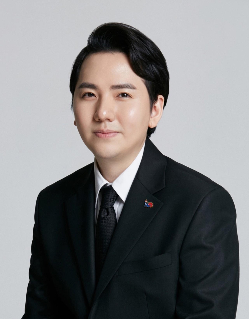 A file photo of South Korea's popera singer Lim Hyung-joo, provided by his management agency DGNcom. (PHOTO NOT FOR SALE) (Yonhap) 