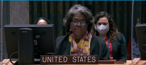 Amb. Linda Thomas-Greenfield, chief of the U.S. mission to the United Nations, is seen speaking in a U.N. Security Council meeting held in New York on March 25, 2022 to discuss North Korea's intercontinental ballistic missile launch the previous day in this image captured from the Security Council's website. (Yonhap) 