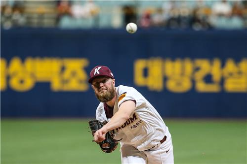 Eric Jokisch of the Kiwoom Heroes pitches against the SSG Landers during a Korea Baseball Organization regular season game at Gocheok Sky Dome in Seoul on May 8, 2022, in this photo provided by the Heroes. (PHOTO NOT FOR SALE) (Yonhap)