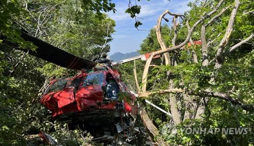(2nd LD) Helicopter crashes in Geoje; 3 seriously injured
