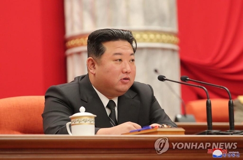 (3rd LD) N. Korean leader urges stronger national defense; no new direct message toward U.S., S. Korea