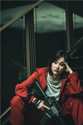 This image provided by Netflix shows a scene from "Money Heist: Korea - Joint Economic Area." (PHOTO NOT FOR SALE) (Yonhap)
